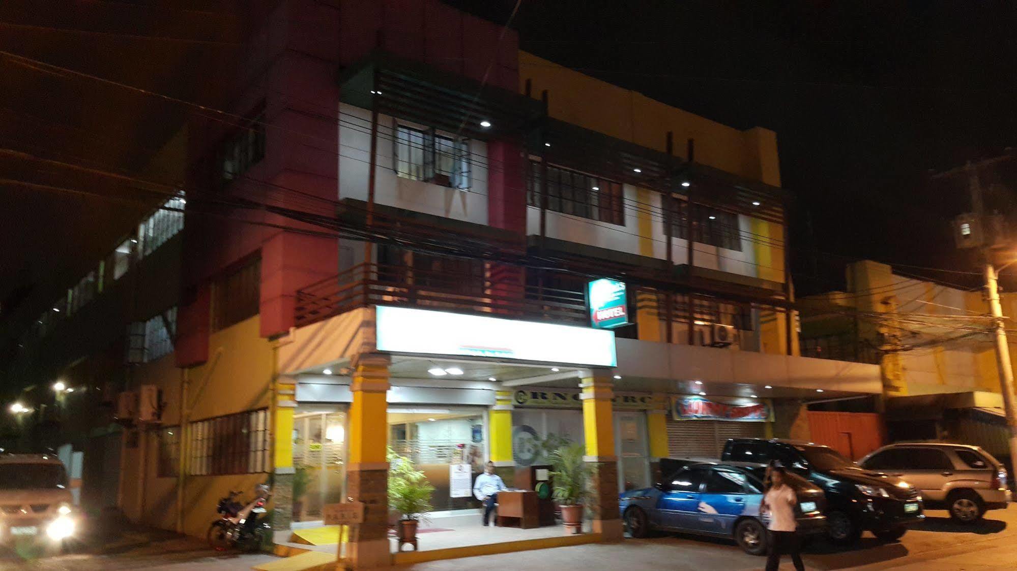 Park Avenue Residence Inn And Suites Davao City Exterior foto